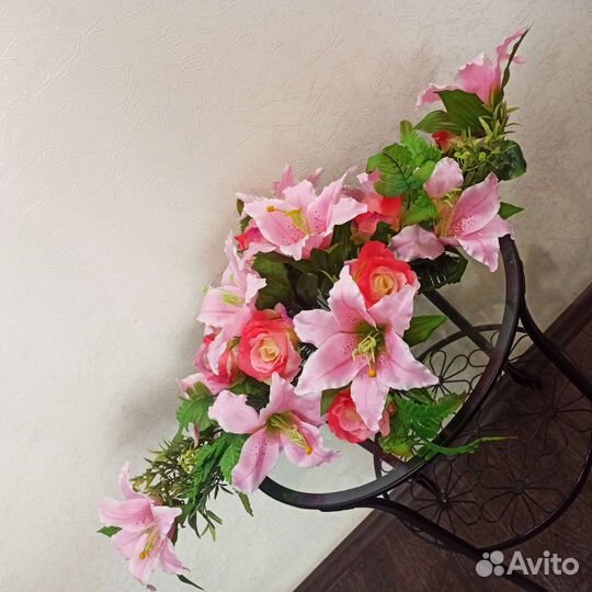 Композиции из искуственных цветов, головы цветов