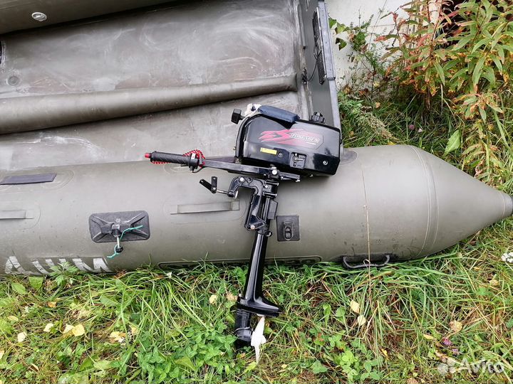 Продам лодку с мотором