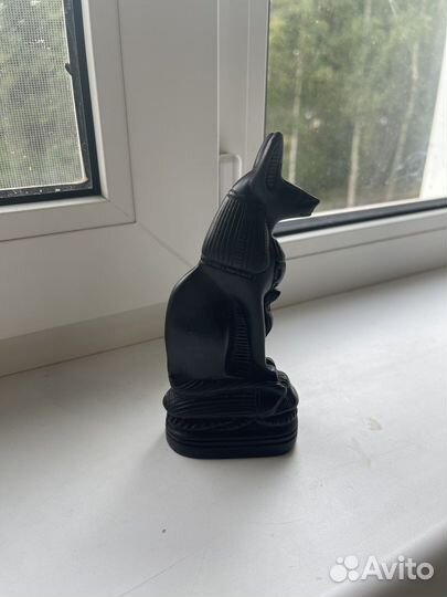 Статуэтка бога Египта