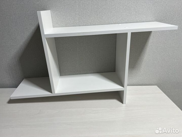 Полка настенная новая в наличии