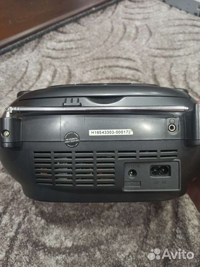 Музыкальный центр Hyundai (на запчасти)