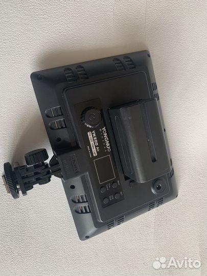 Накамерный свет светодиодный Yongnuo YN-300 AIR