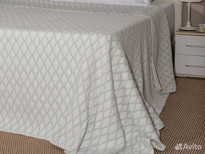 Покрывало двустороннее с орнаментом Ромбы