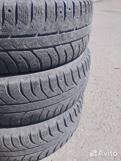 Bridgestone Ice Cruiser 7000 245/70 R16 107T