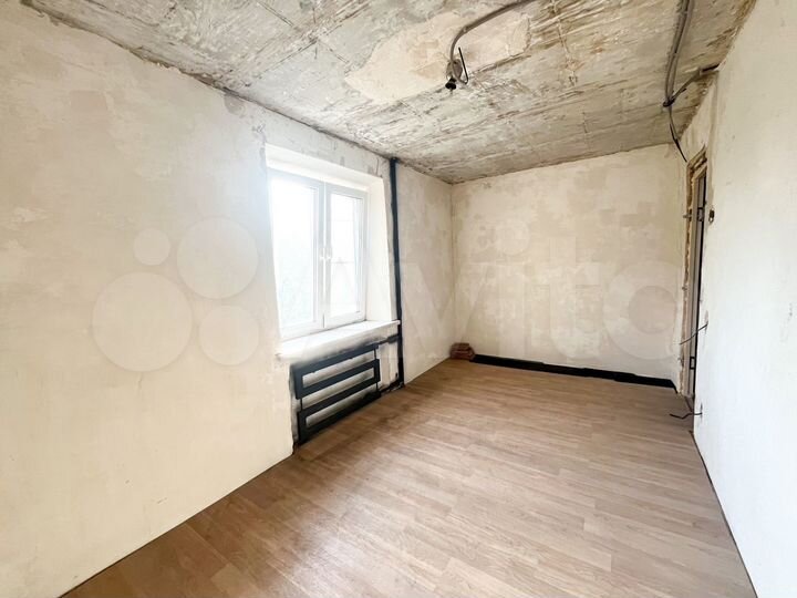 2-к. квартира, 42 м², 3/5 эт.