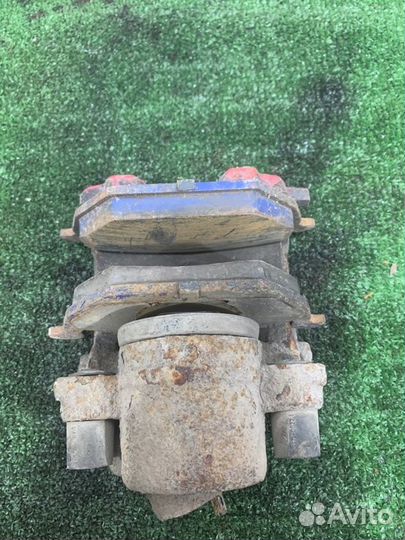 Суппорт тормозной передний Volkswagen Golf хетчбэк