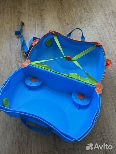 Чемодан на колесах детский trunki