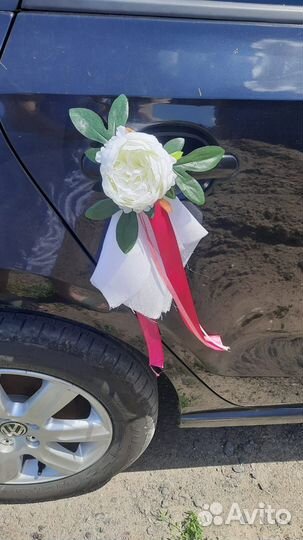Свадебные украшения на машину