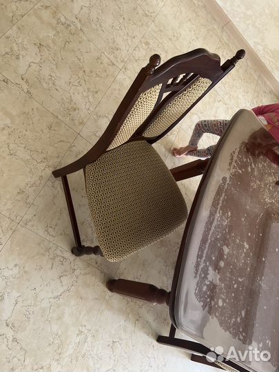 Стол и стулья 8штук