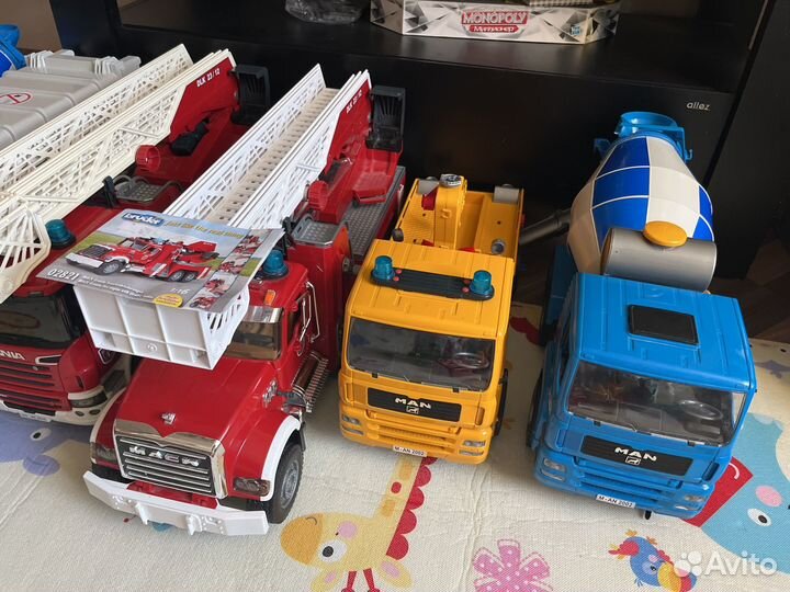 Детские автомобили Bruder