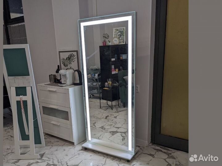 Гримерное зеркало led подстветкой на подставке