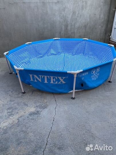 Каркасный бассейн intex