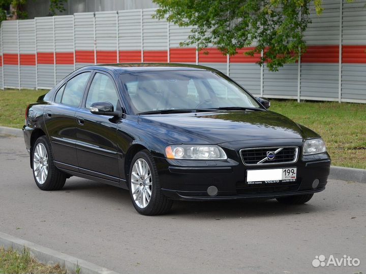 Лобовое стекло Volvo s60