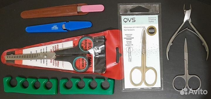 Бигуди, зеркала, мыльницы и другое