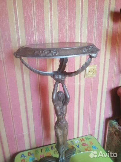 Подставка для цветов напольная металлическая