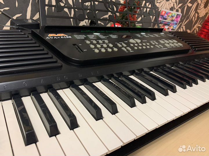 Синтезатор AVA-6188