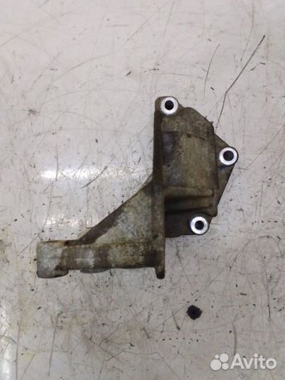 Кронштейн двигателя Ford Fiesta fxjb 2004