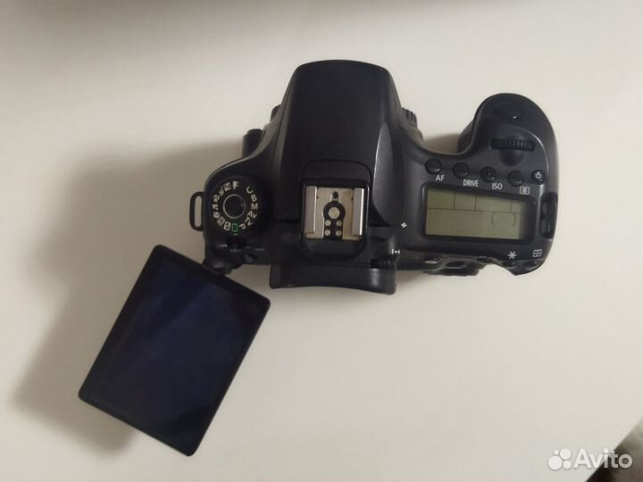 Зеркальный фотоаппарат canon 60d