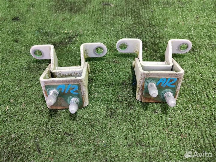 Петля багажника (комплект) Ssangyong Actyon NEW