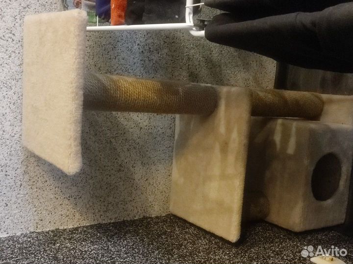 Домик для кошки с когтеточкой