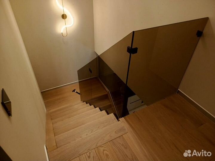 Перила для лестниц из стекла с доставкой