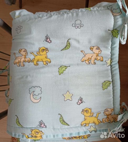 Бортики в кроватку светло-голубые