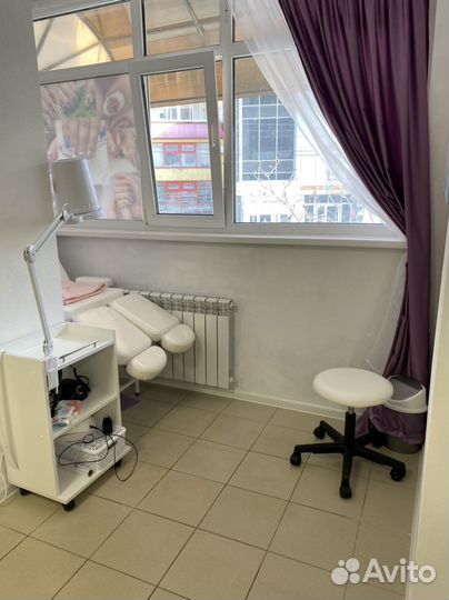 Сдам рабочие место мастеру маникюра