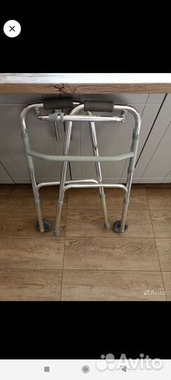 Ходунки на колёсах