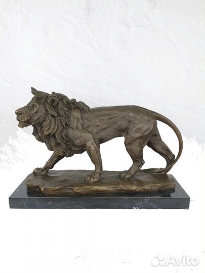 Бронзовая статуэтка 