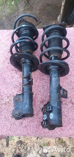 Амортизаторы передние левый и правый kia shortage3