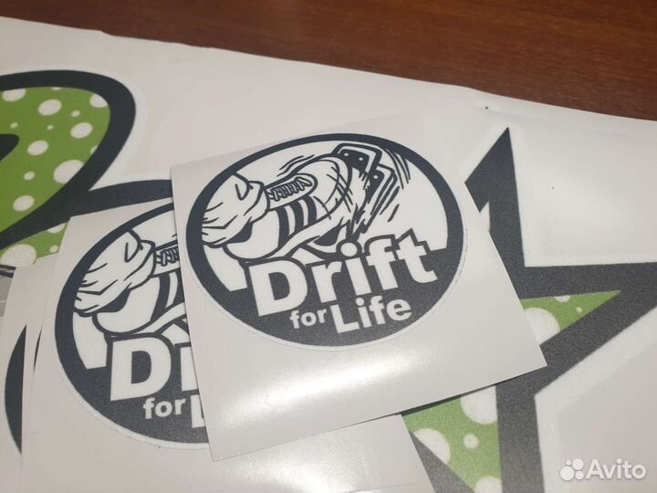Наклейки стикеры на авто