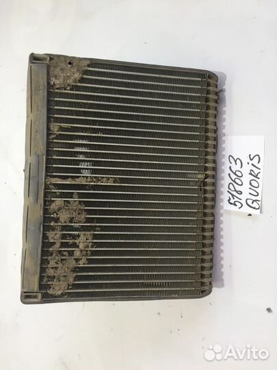 Осушитель системы кондиционирования (Kia Quoris)