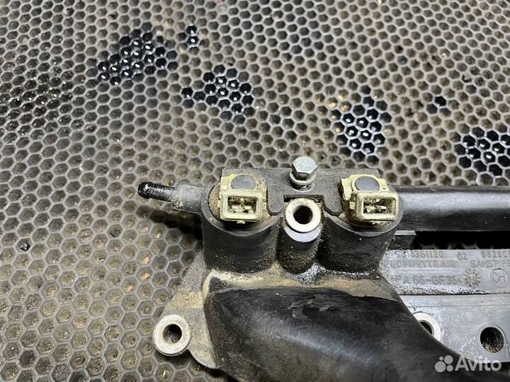 Впускной коллектор Citroen Xsara