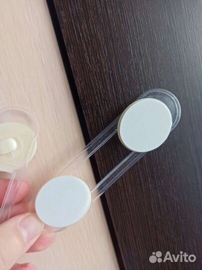 Фиксаторы для дверей новые