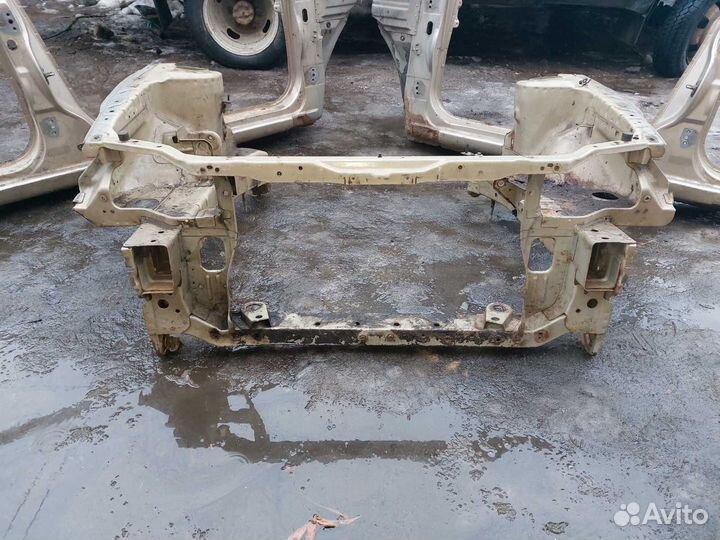 Телевизор панель передняя Kia Spectra