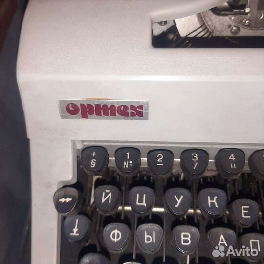 Пишущая машинка