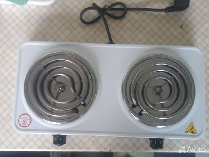 Электрическаядвухкомфорочная плиту