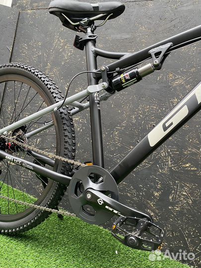 Велосипет GT новый гидравлика кассета 27.5