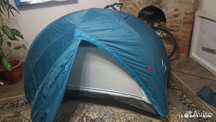 Палатка Quechua Arpenaz 2+