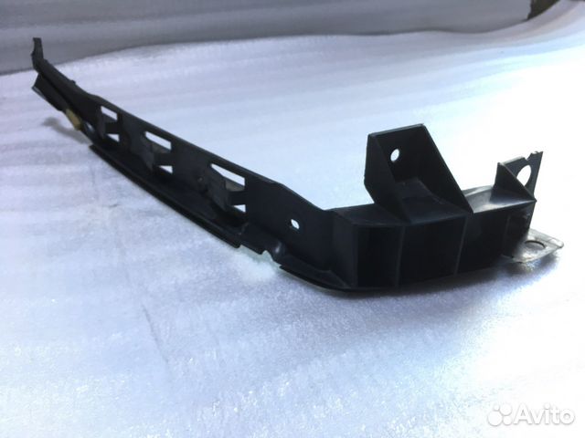 Кронштейн бампера Volkswagen bora задний правый