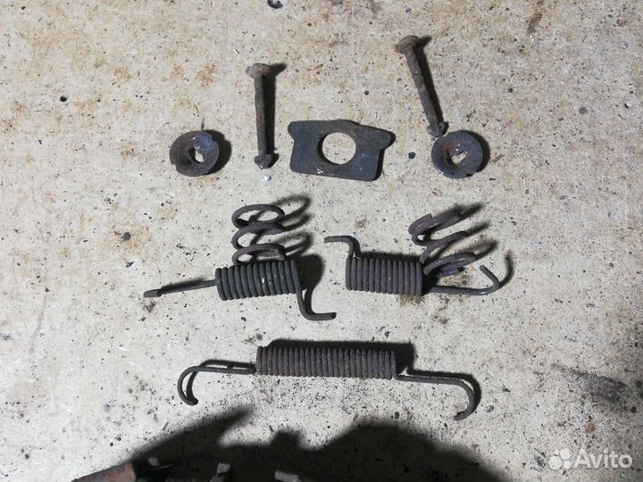 Механизм ручного тормоза Mitsubishi Lancer 9