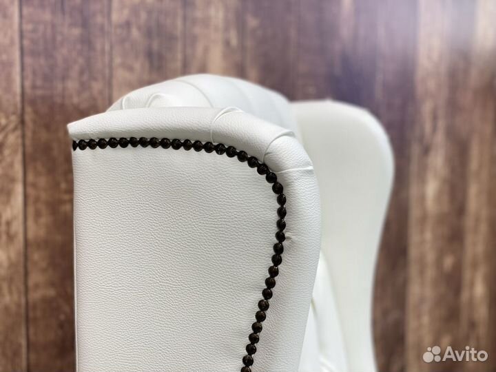 Педикюрное кресло Трон