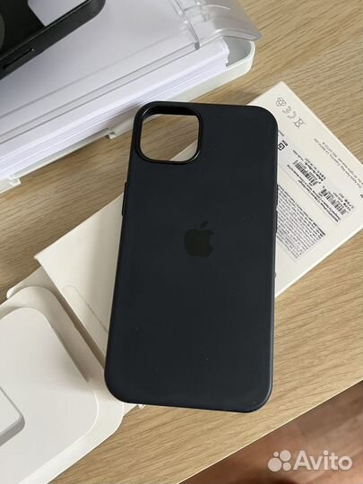 Чехол на iPhone 13