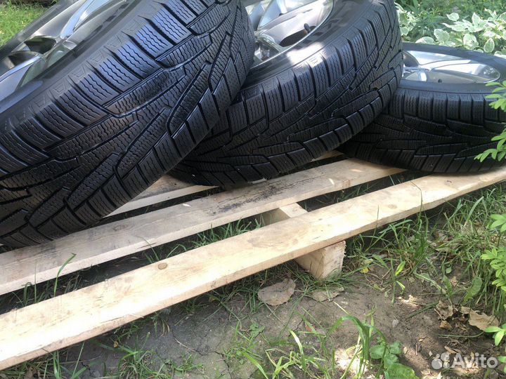 Зимняя резина 235/65/R17