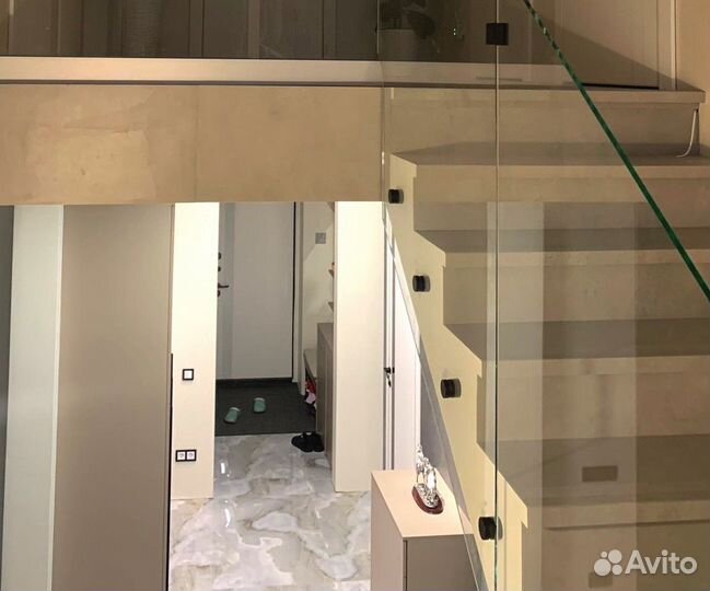 Стеклянные ограждения для лестницы