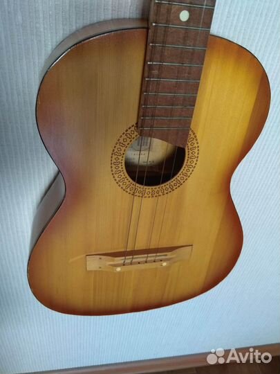Гитара классическая 6 струнная бу