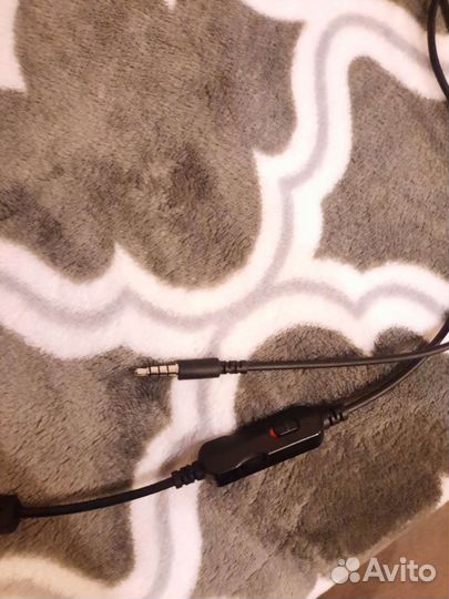 Игровые наушники с микрофоном Hyper x