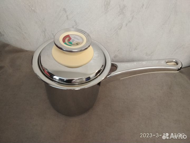 Ковш Zepter 1,2 л d12 светлый пластик