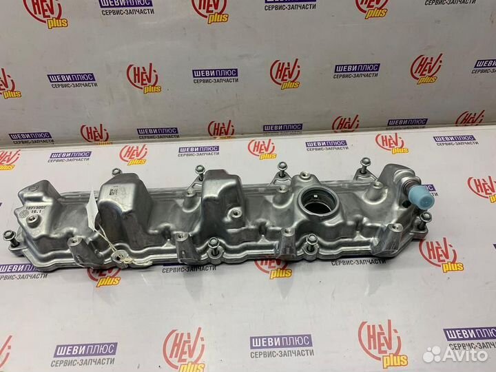 Крышка клапанная левая левая Cadillac Escalade