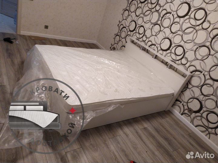 Кровать новая двуспальная